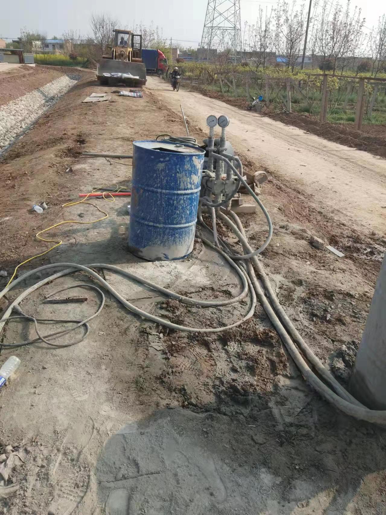 四子王顶管注浆